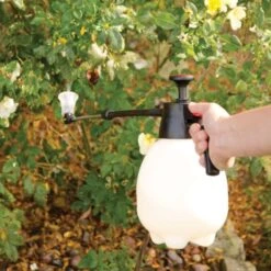 Solo Handheld Sprayer 2 Liter With 24in Wand -Garden Care 420l 6