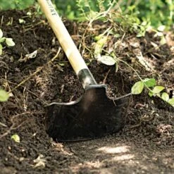 Leonard Titan Hoe With Ash Handle -Garden Care at900 7 1