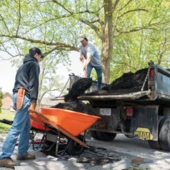 Leonard 8-Cubic-Foot Capacity Poly Tray Wheelbarrows With Flat-Free Tire -Garden Care fwb08 8