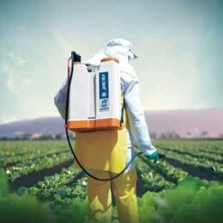 Jacto 4 Gallon Backpack Sprayer With Poly Piston Pump -Garden Care vp hd400 2